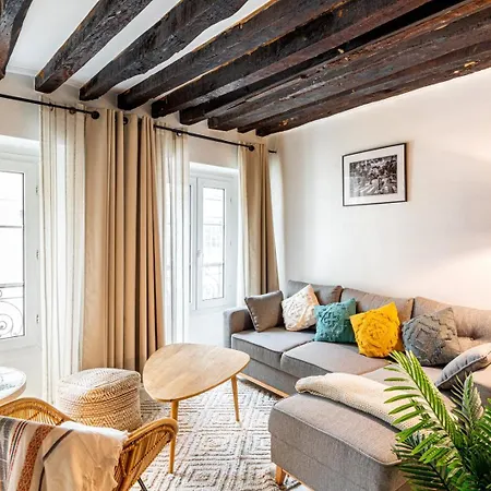 Apartment Guestready - Exposed Beams Flat Near Le Marais Paris