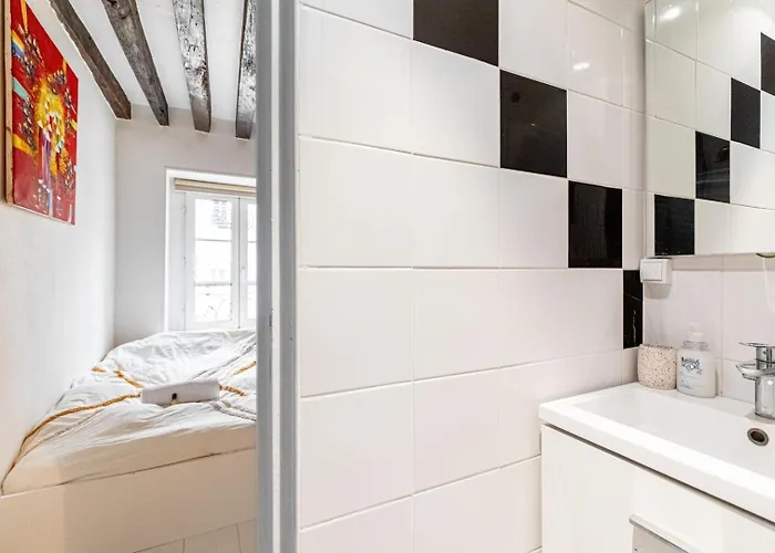 Daire Guestready - Exposed Beams Flat Near Le Marais *