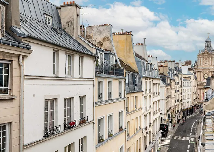 Guestready - Exposed Beams Flat Near Le Marais * Paris
